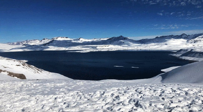 Este lago tóxico podría ser una de las mayores fuentes de litio del mundo y una mina para el coche eléctrico